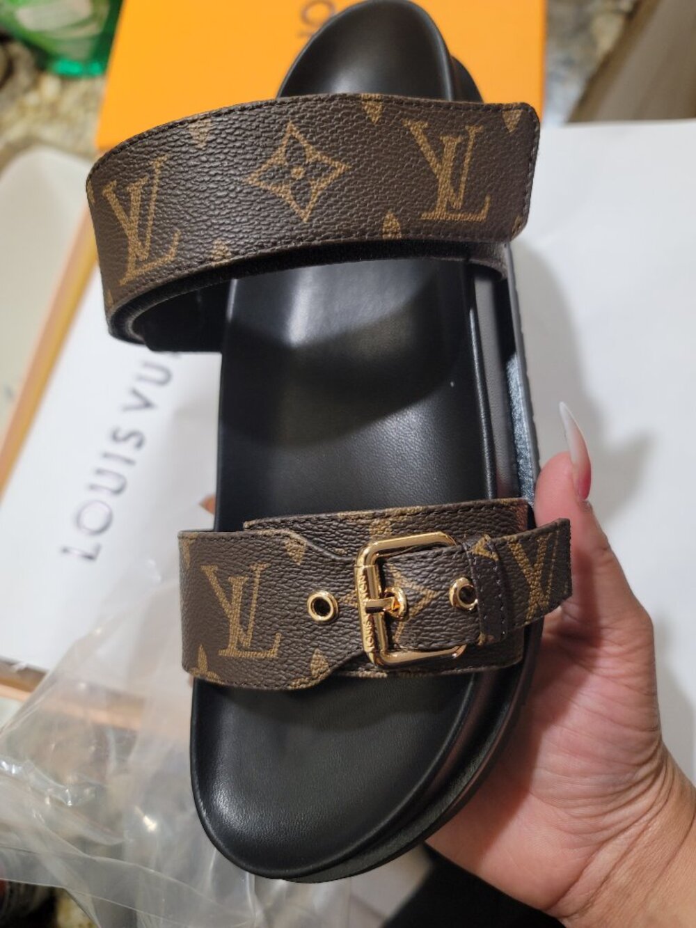 Sandles - Picture 2 of 5